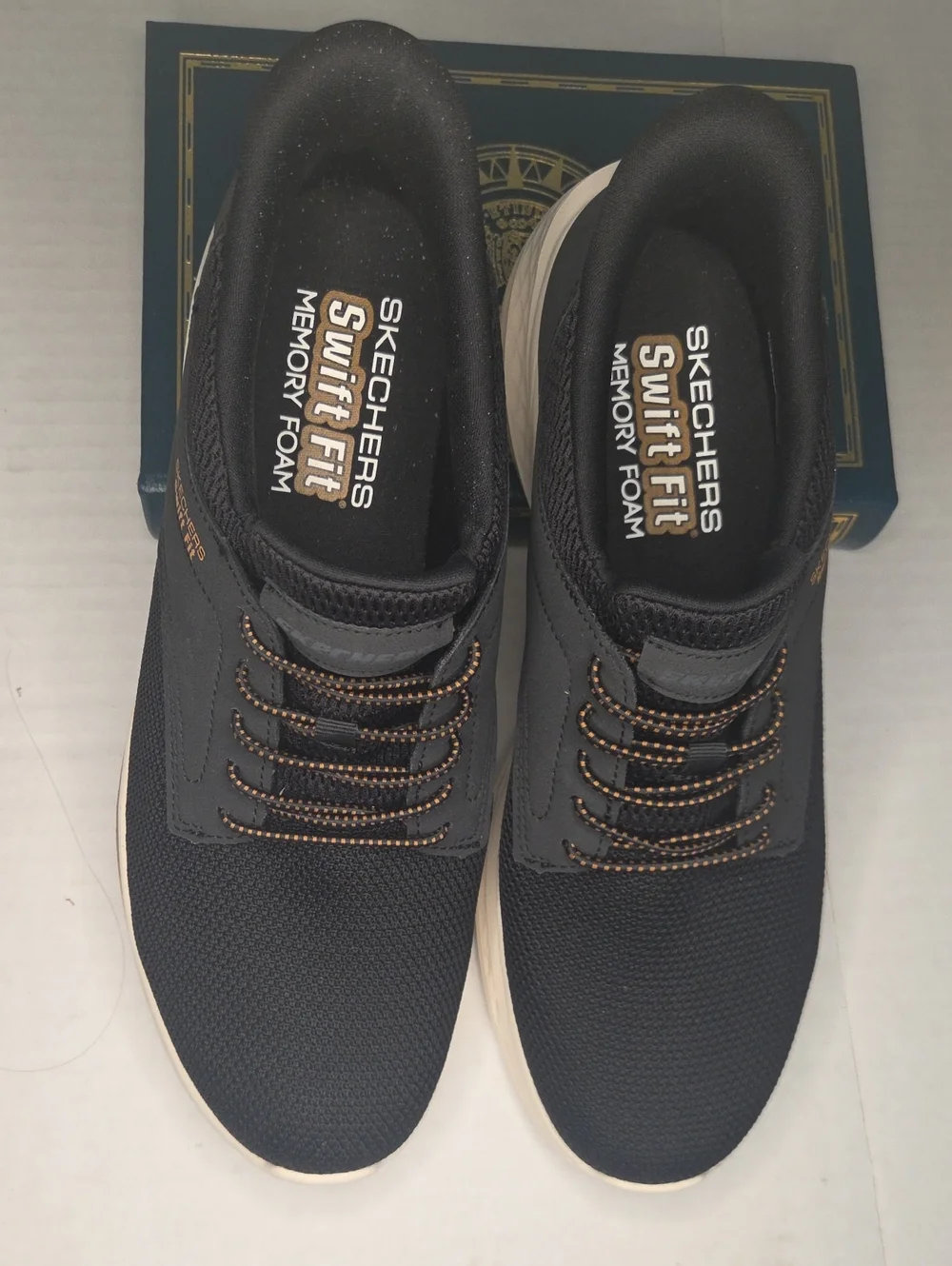 Skechers Swift Fit Memory Foam Men's Black Sneakers with Tan Accents Size 9